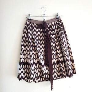 Cute A-line parisian style skirt!